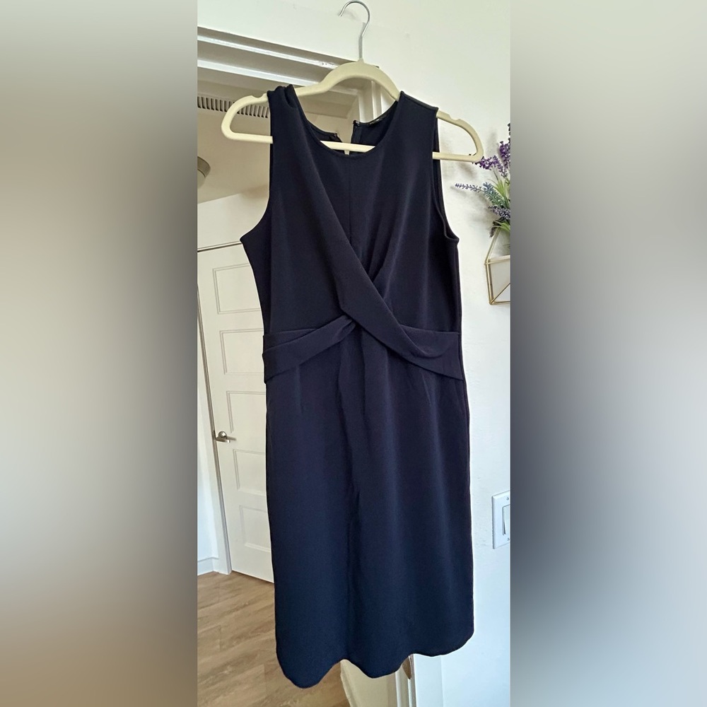 Elegant Navy Sleeveless Dress